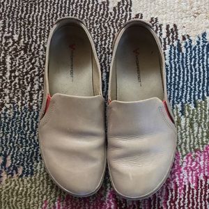 Vivobarefoot Mata Taupe Leather Slip Ons size 39